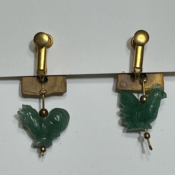 Vintage Green Jade Earrings - Picture 3 of 4